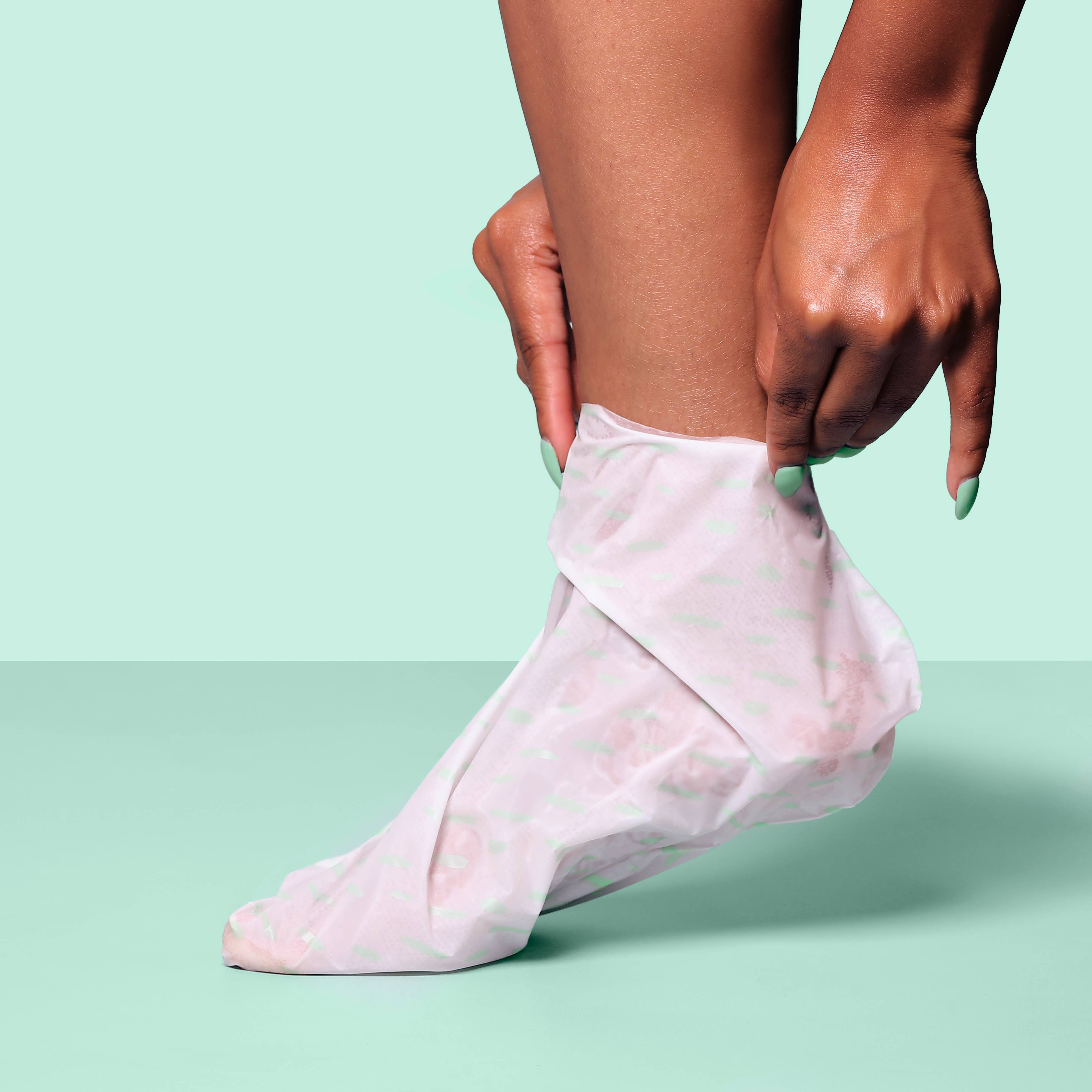 Comfort Zone Soothing Foot Mask with - 3 Pairs