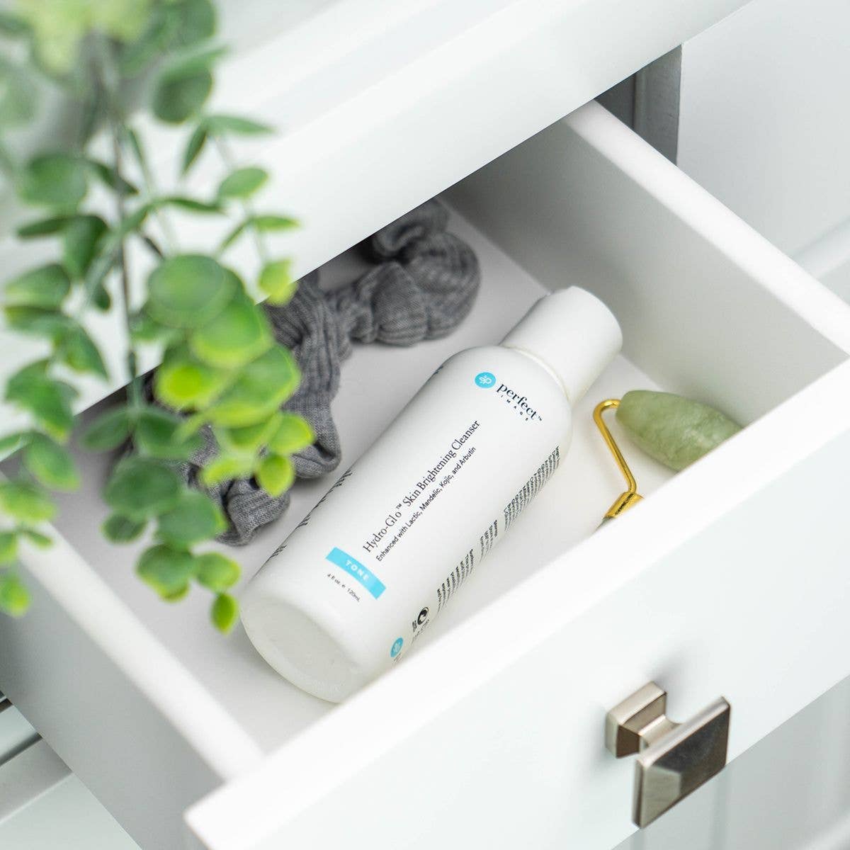 Hydro-Glo Brightening Cleanser