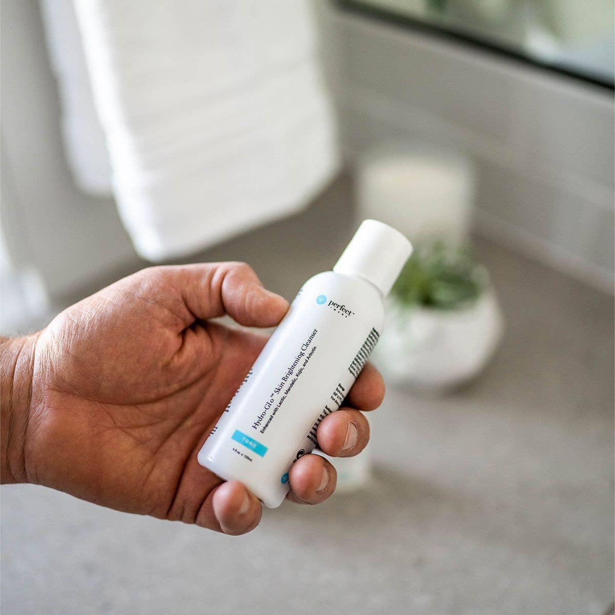 Hydro-Glo Brightening Cleanser